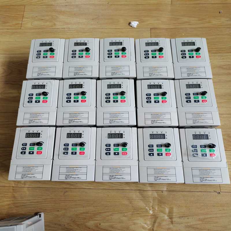 源信变频器yx3000-2s0015g  1.5kw 220（咳咳电子）