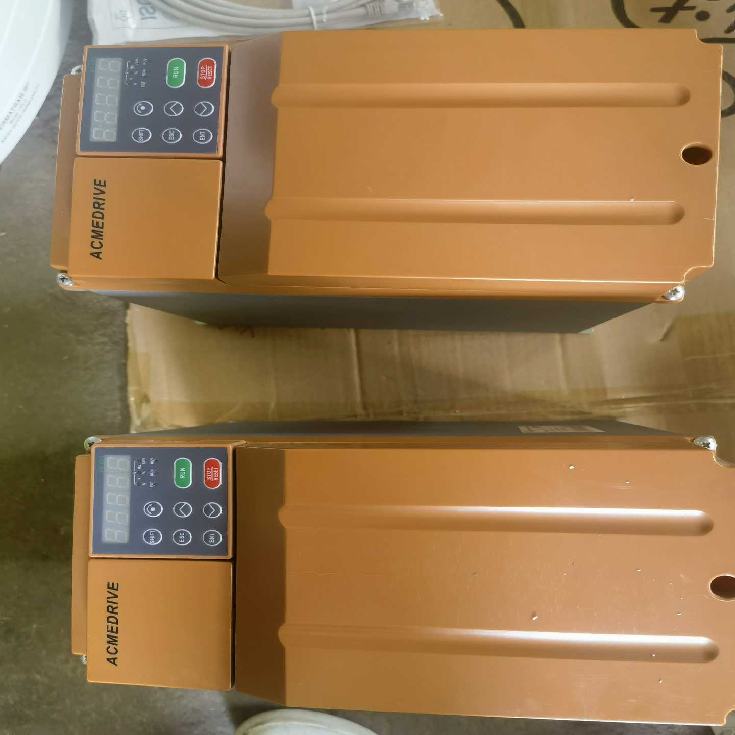 麦格米特变频驱动器，型号AD200B-055T4A，5.5K【鑫鑫商铺】