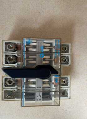 (询价)通用DILOS 1-63开关，成色如图，功能正常，！