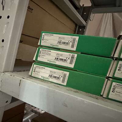 施耐德原装行货140Dai74000实物拍摄顺丰到付