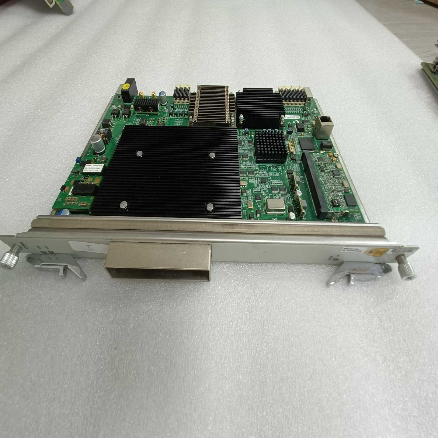 中兴CS4 N4M2CS4 100G波分板卡库存几张  几乎~议价