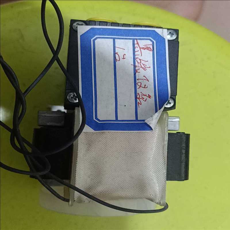 询价~德国 KNF隔膜泵N86KTE   230V未使用没有外