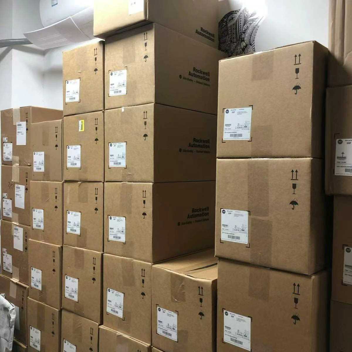 20BC3P5A3AYNANC0 AB变频器 质保一~议价