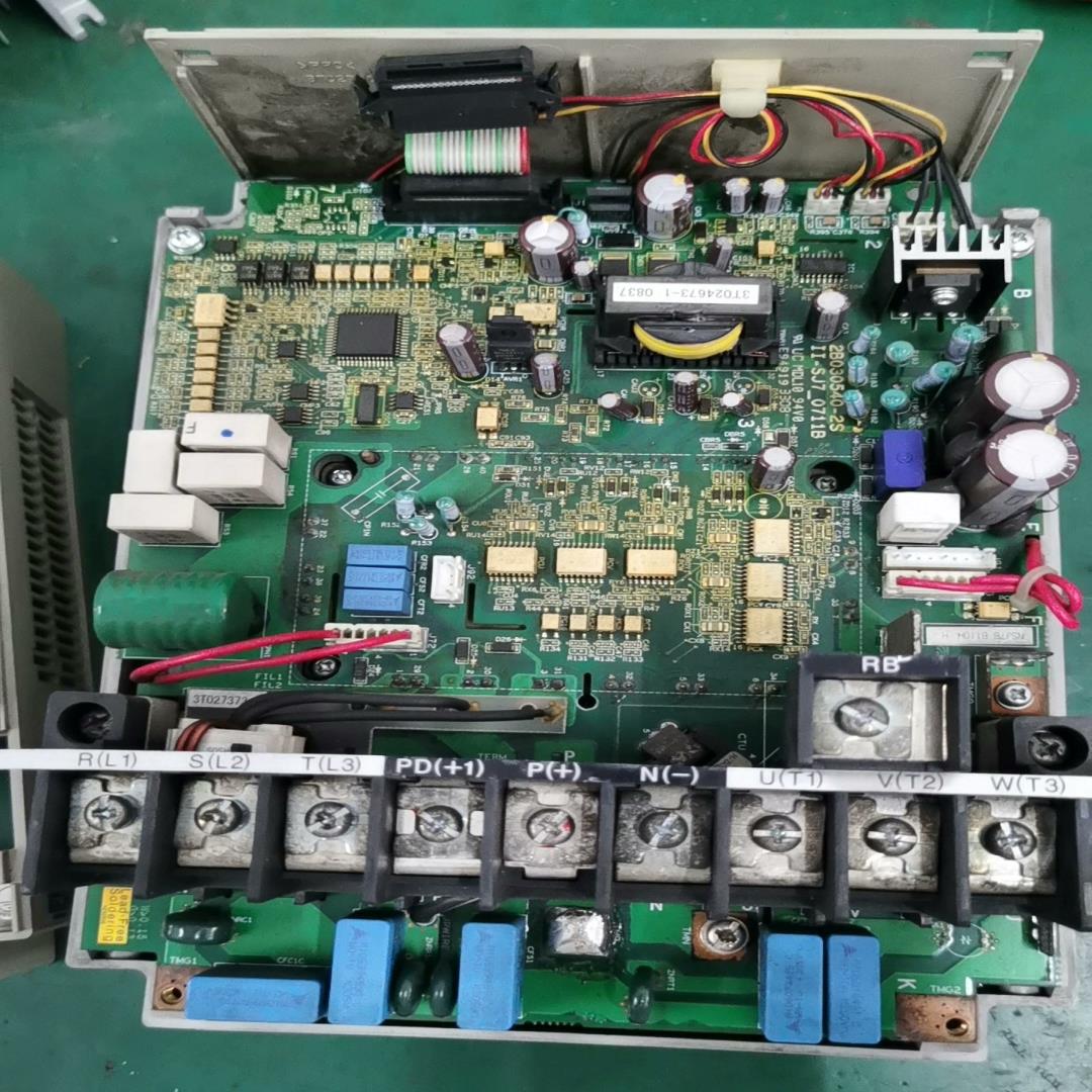 SJ700B-110HFF日立变频器11KW驱动板包~询价