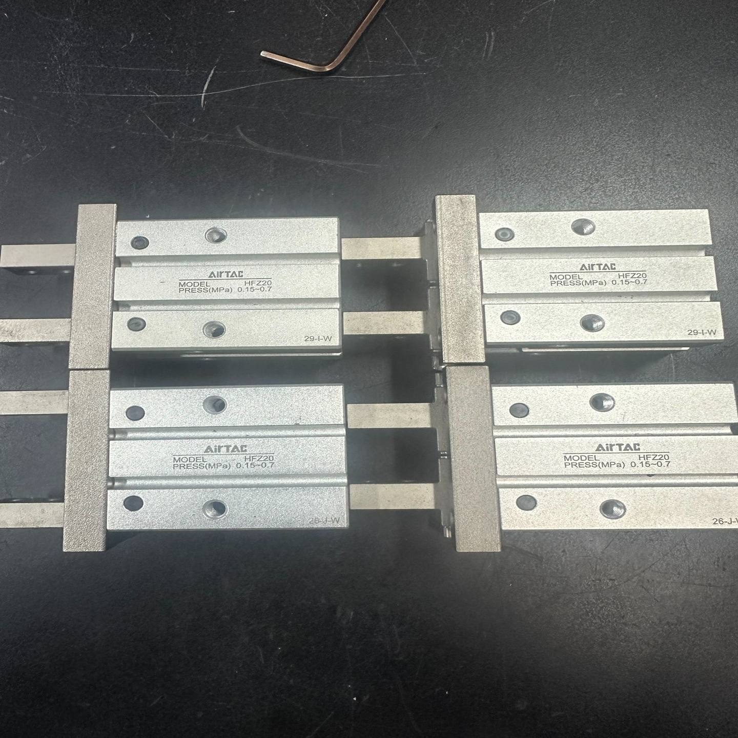 亚德客HFZ20拇指气缸 现货四个 成色95新 功能正常 两~议价