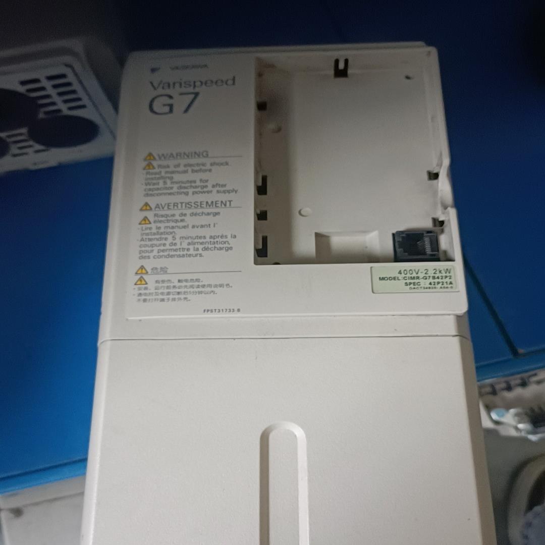 (询价)CIMR-G7B42P2 安川变频器，2.2KW 380V，