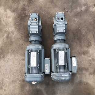 星慕电子 DRE90L4 两台sew立式 SA47 速比1 齿轮减速机