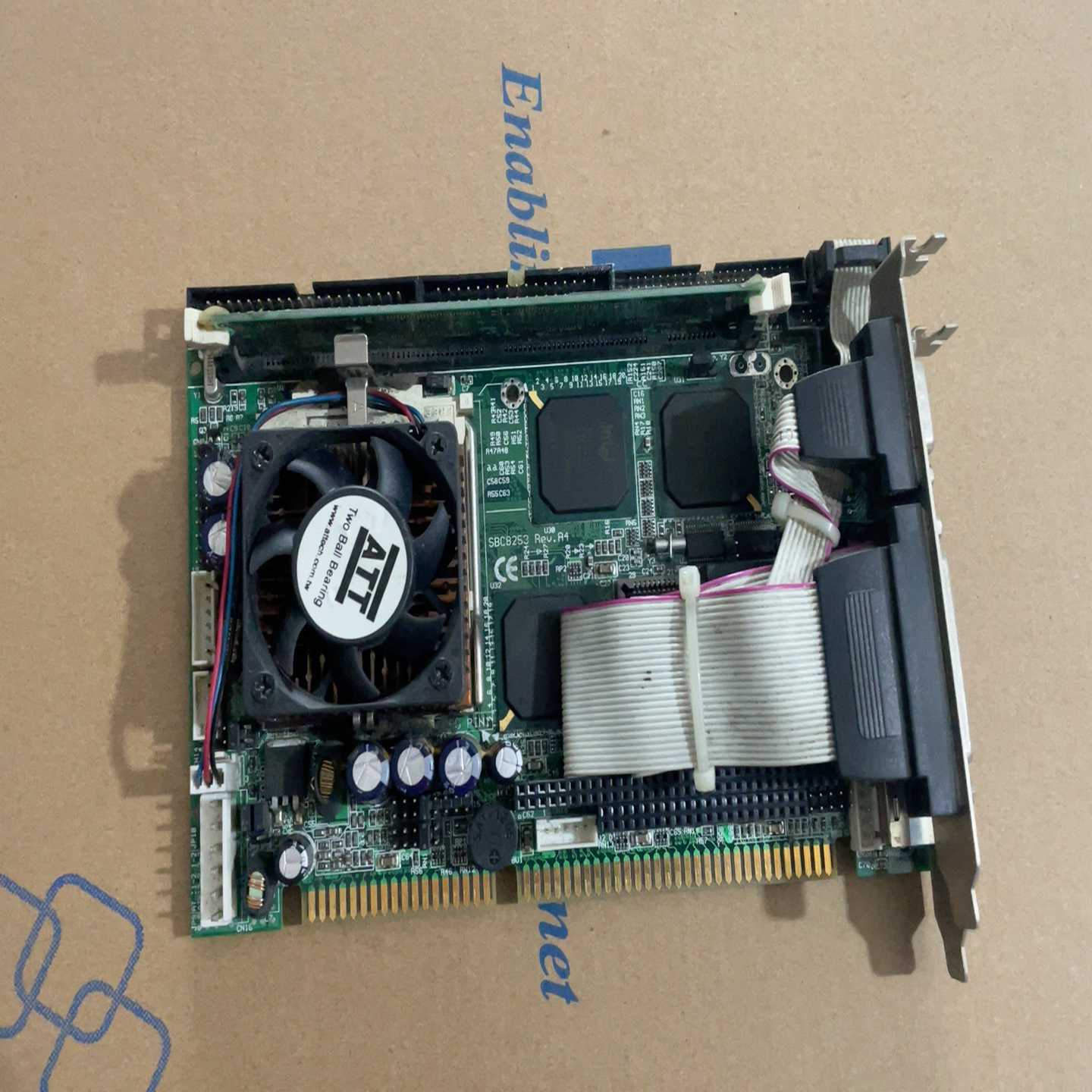 !艾讯主板 SBC8253 Rev.A4 带CPU 内存~询价