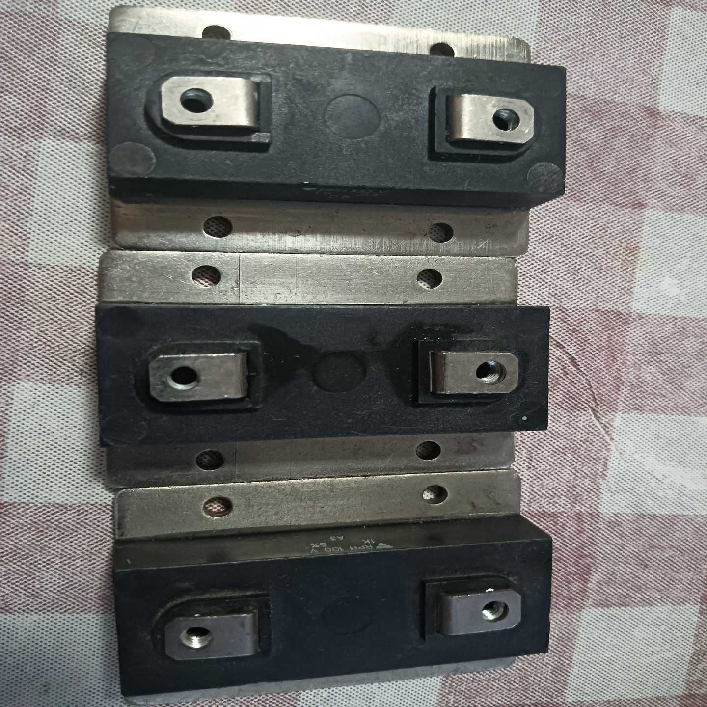 充电电阻 VISHAY    RPH 100V  1K三~询价