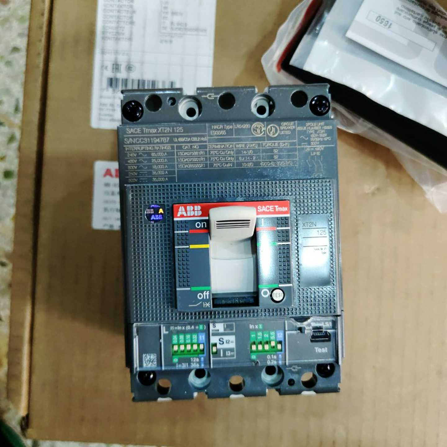 配件ABB SACE TMAX XT2N125 100A 3P  Ekip LSI  3P F议价