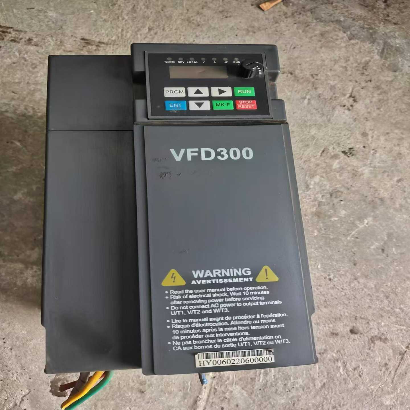 VFD300拆机变频器 成色如图 包好 价格协商【鑫鑫商铺】