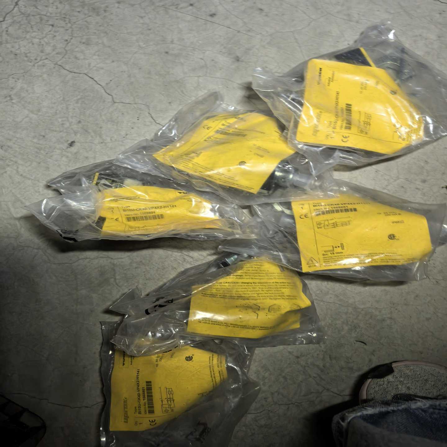 Bi15U-CK40-VP4X2-H1141保证询价