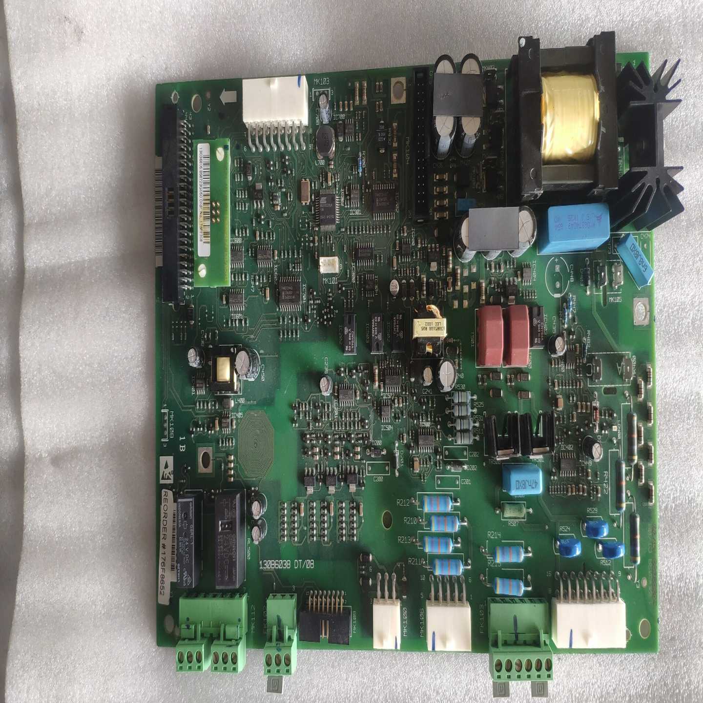 丹佛斯电源板130B6038FC-102P110T4F拍前询价