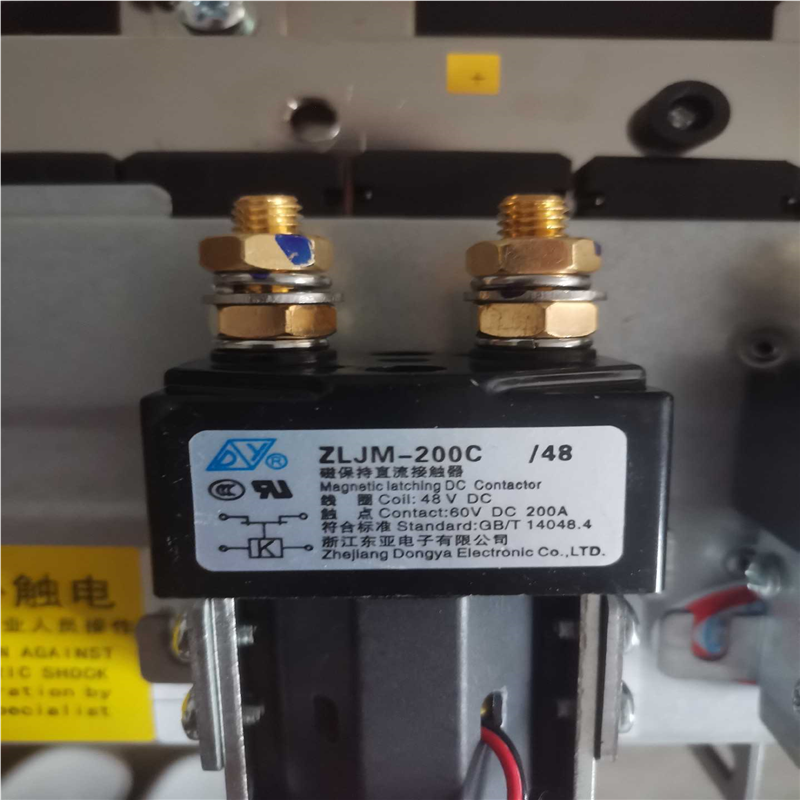 议~磁保持直流接触器，200A线圈电压DC48V，触点DC60V
