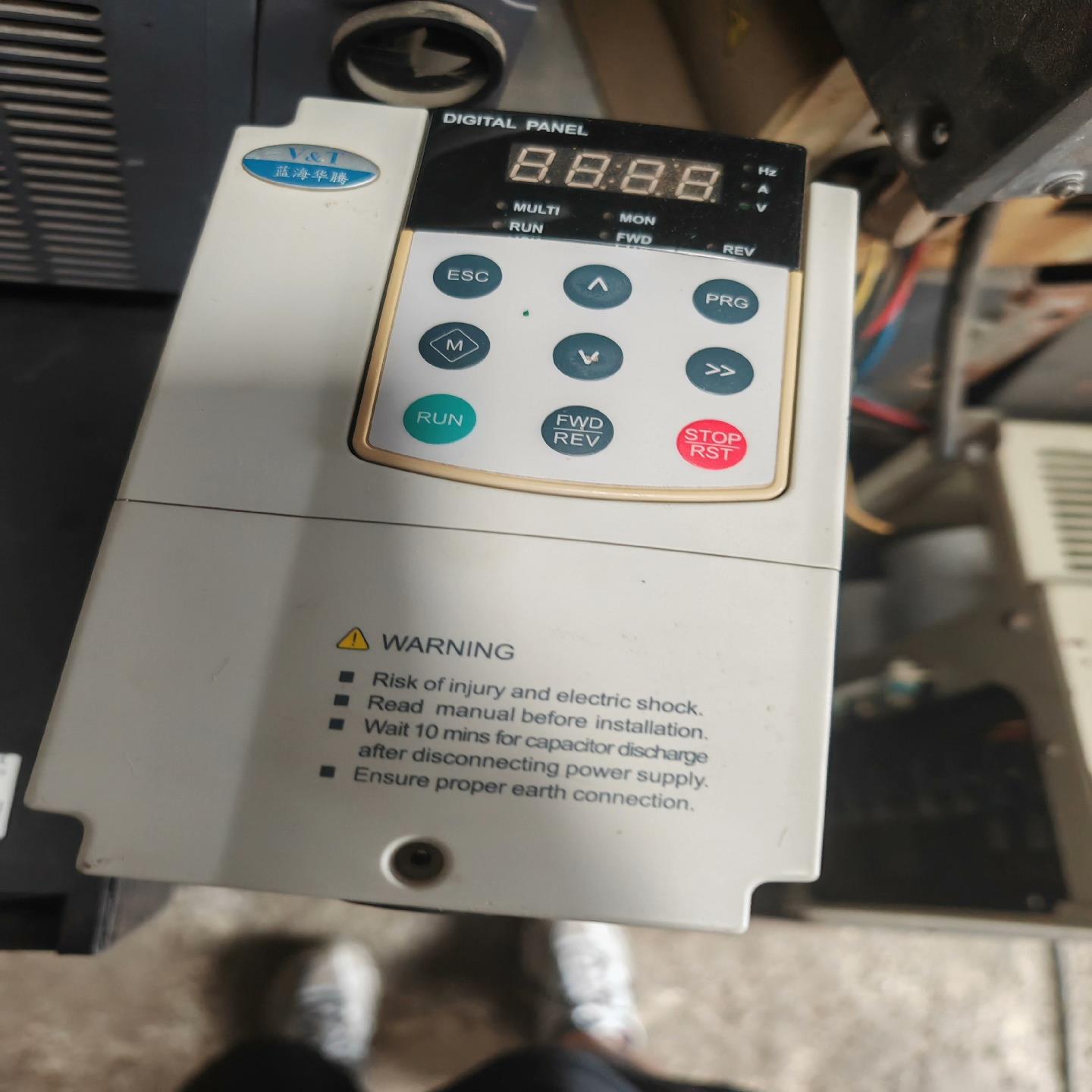 蓝海华腾变频器E5-SC-4T2.2G-C2功率2.2kw（佳毅工控）