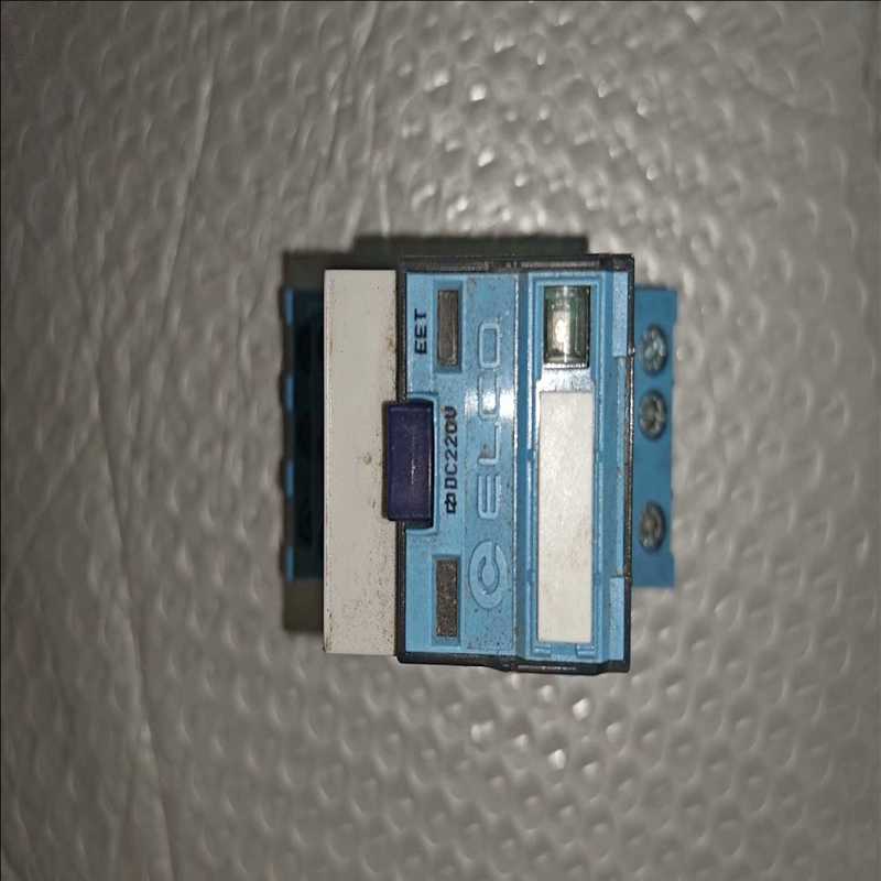 (询价)安全继电器C5-M10DX，二手物件，实物拍摄。