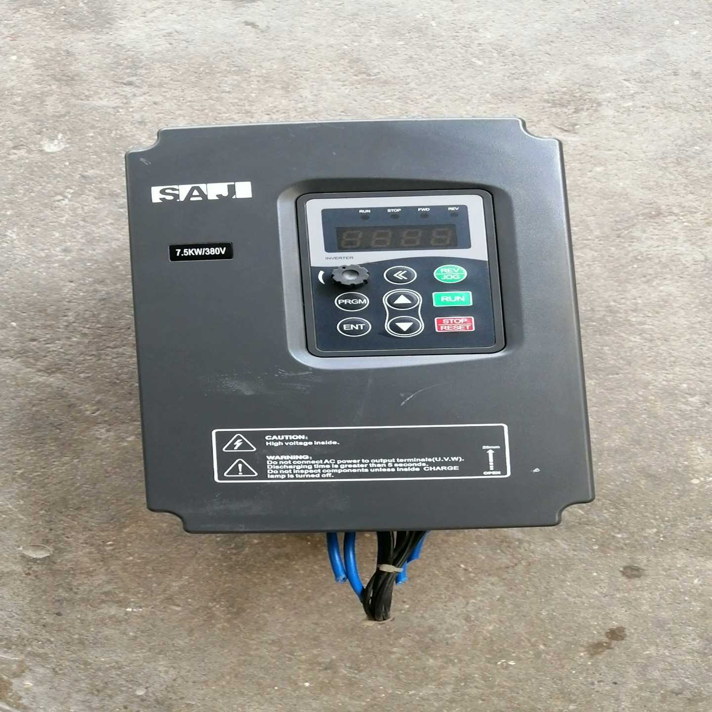 三晶8000B-4T7R5GB,7.5KW,380V (地坛设备)