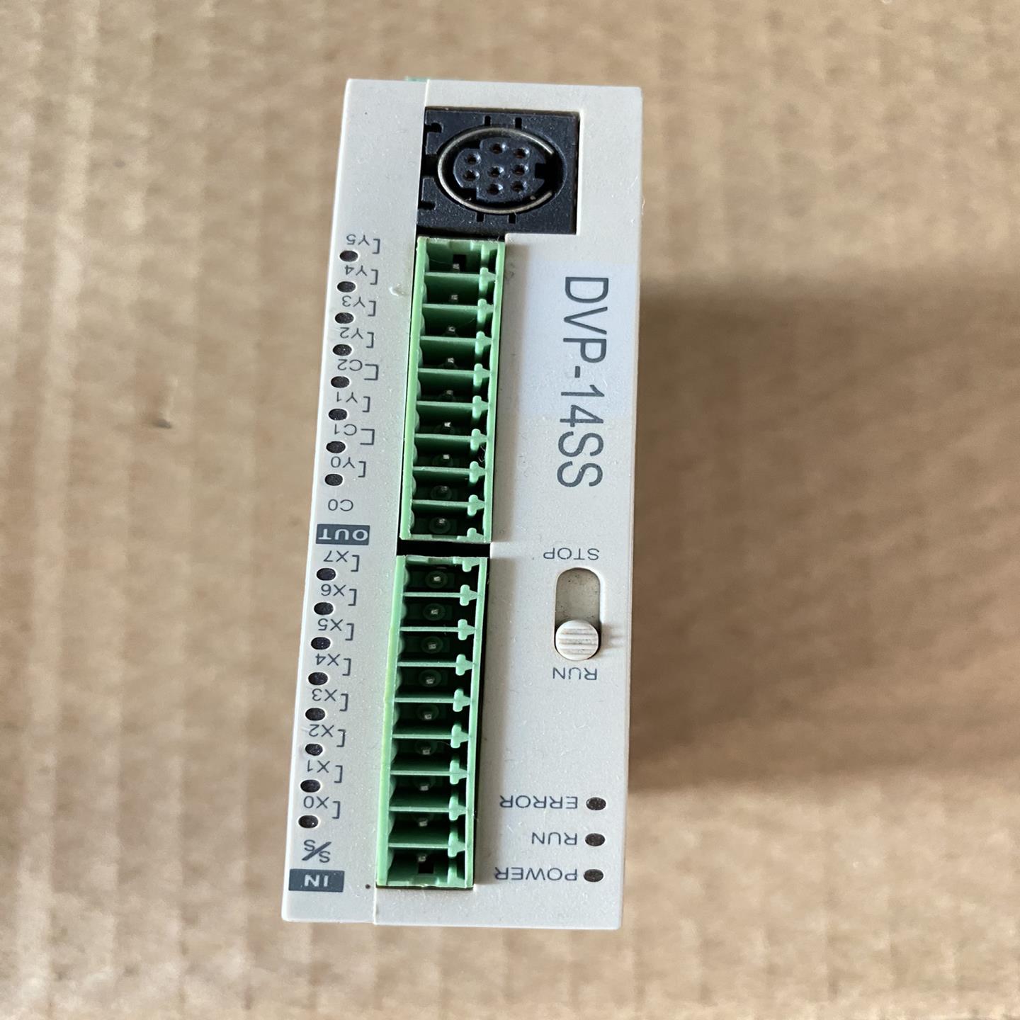 询价DVP14SS11T2台达PLC实物图