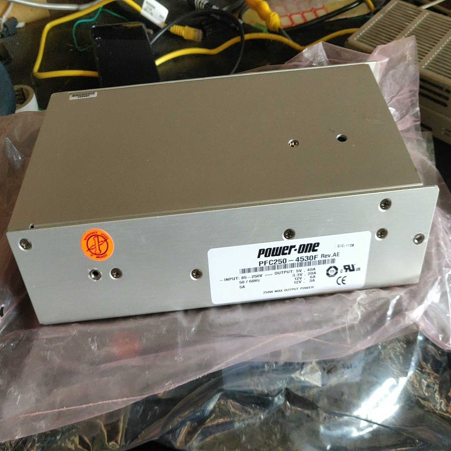 power-one电源开关PFC250－4530F，有2(通通配件）
