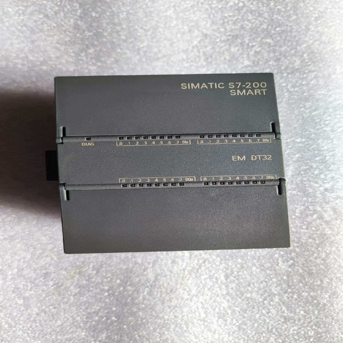 西门子EMDT32扩展模块实物拍摄6ES7288-2D-询价客服