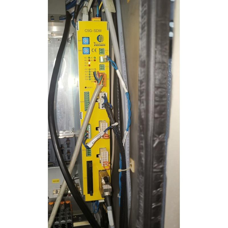 COMAU柯马机器人控制器 C5G-SDM2 以及配套示教器