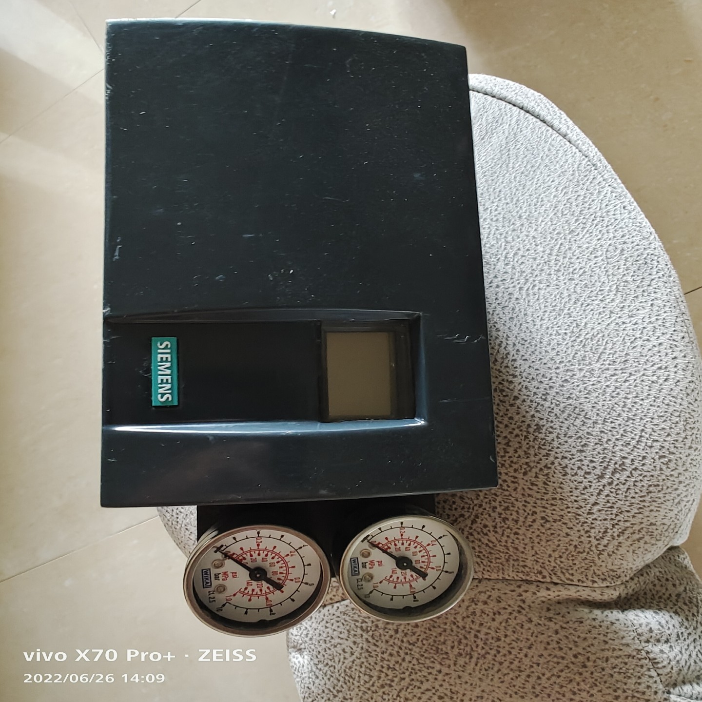 西门子智能阀门定位器正品单做用带压力表组和反馈杆功能正常
