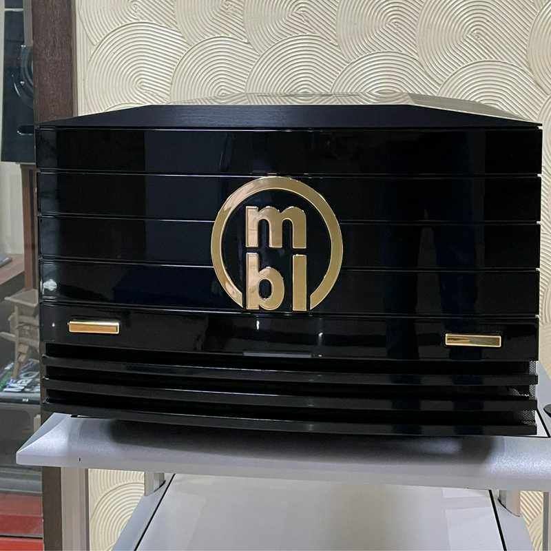 德国MBL 9008A大功率后级，有包装盒，成色很新~议价