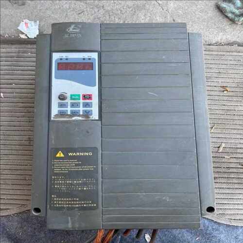 议~圣安变频器    VF80-3185   ，18.5kw重载