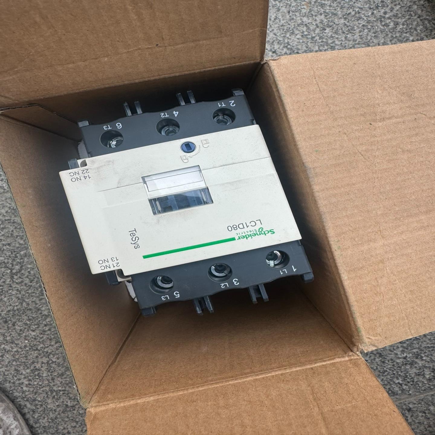 全新正品施耐德交流接触器LC1D80F7C ，电压110V--议价商品