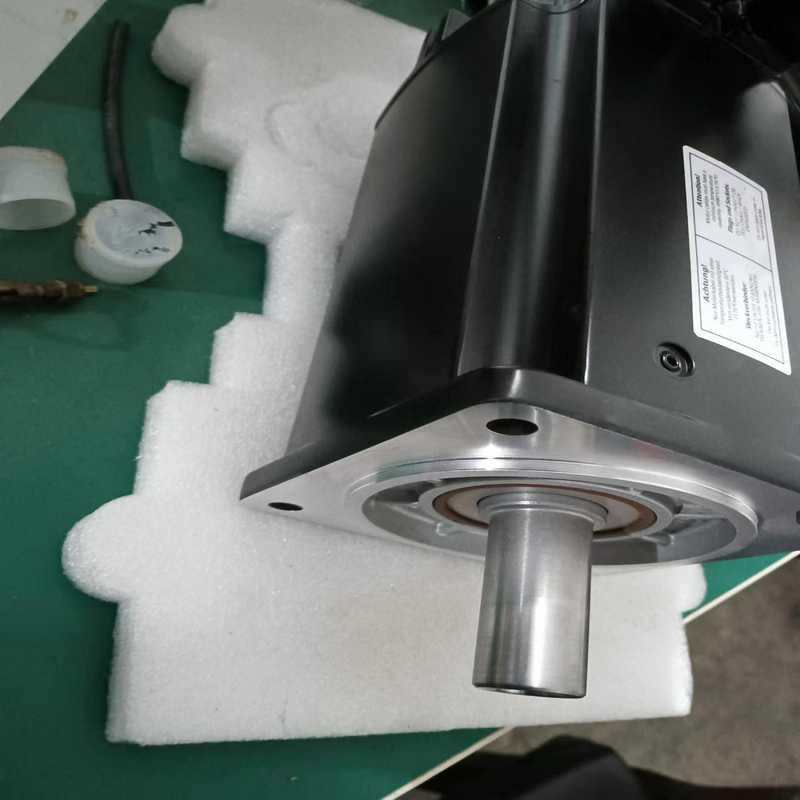 力士乐伺服电机MSK060C-0300-NN-S1-UG0-(佳毅工控)