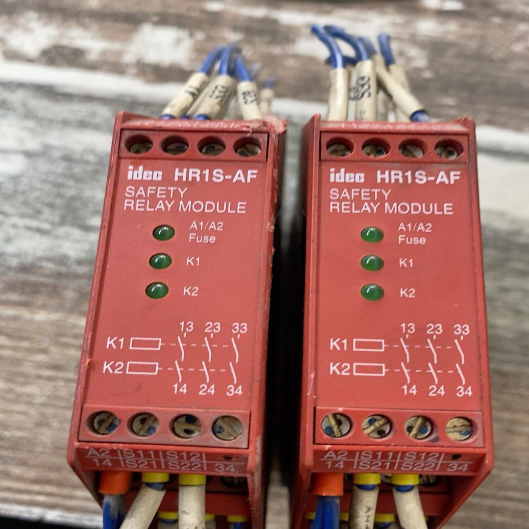 （霸霸电子）idec安全继电器两个如图单台
