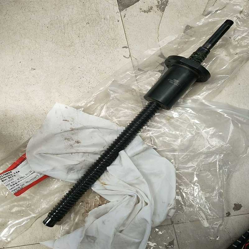 NSK W2504-831X-C7S 滚珠丝杆 件实物拍（咳咳电子）