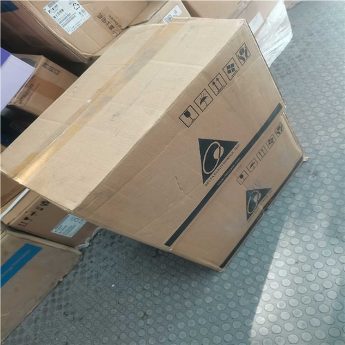 台达变频器VFD075B23A，的库存 箱说齐全完整(通通配件）