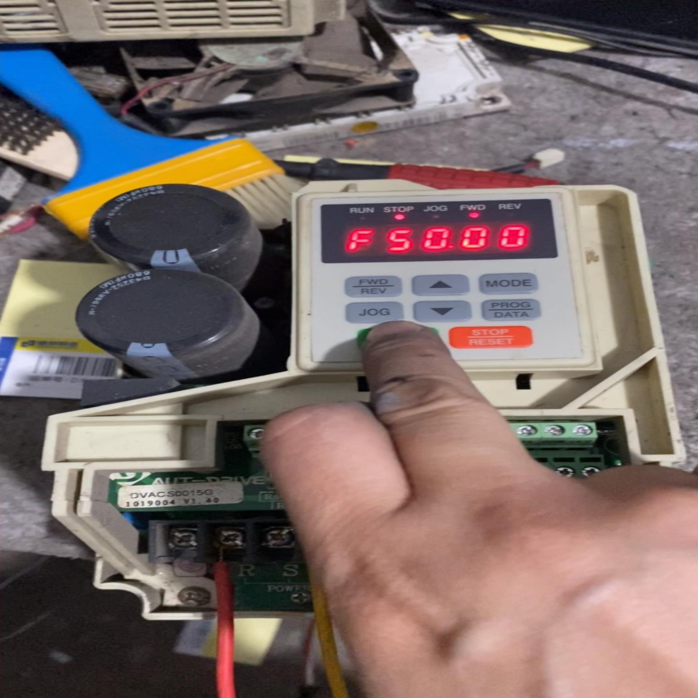 询价德莱尔变频器DVA-2S0015G/1.5KW/220V，功