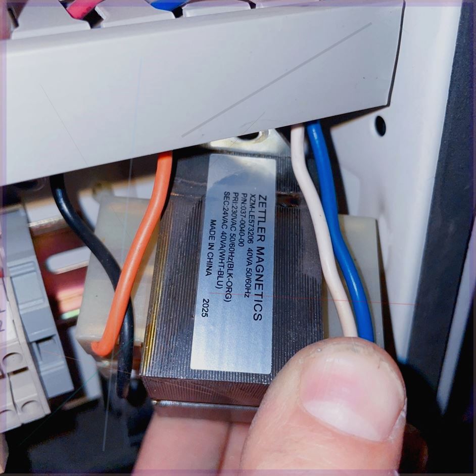 可定制XZM-LE573206空调冷组压器230V转24VAC40VA客户定ZETTLER电