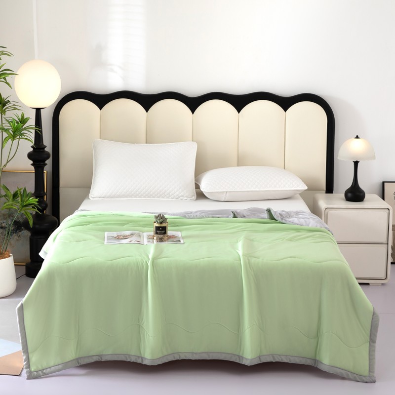 【夏季上新】高档轻奢夏凉被冰激凌空调被裸睡薄被子可机洗凉感丝