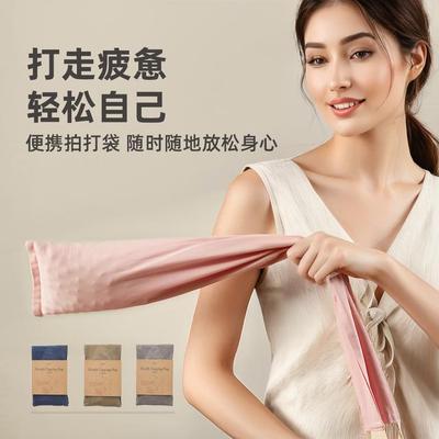 炭草花甩拍袋古法养身经络拍肩颈背捶打草本按摩锤疏通全身拍打袋