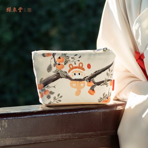 彩衣堂国风可爱猫咪化妆收纳包外出便携旅行零钱包大容量手拿包AC