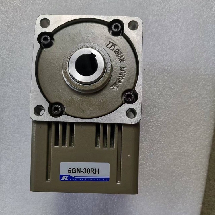 厂家直销台湾东力90度直角输出中空型减速机5GN-15RH价格优惠