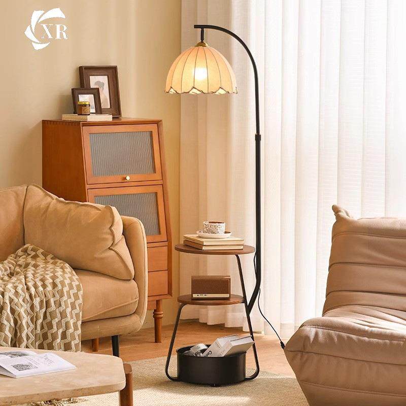 中古客厅落地灯创意沙发边高级感床头置物茶几卧室复古落地台灯