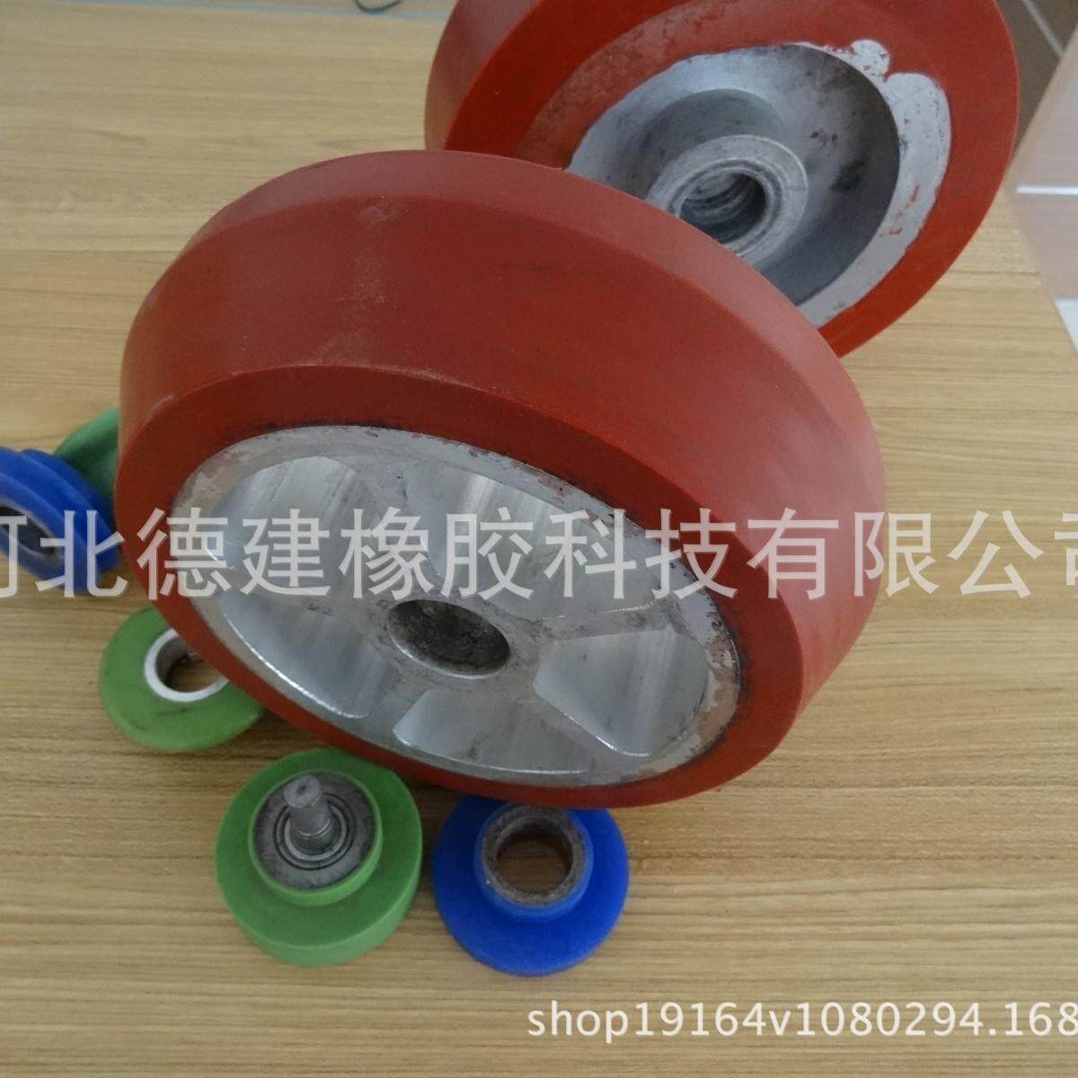 现货销售各种型号硅胶轮 包覆机硅胶辊 及各种金属物包胶