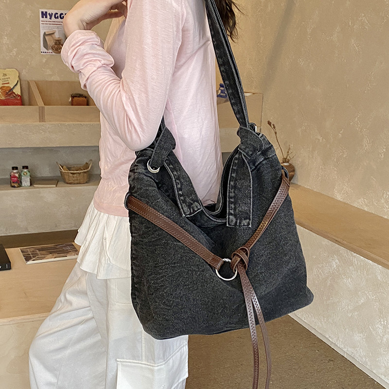2026新款皮带包复古风牛仔托特包女百搭大容量通勤包单肩包斜挎包
