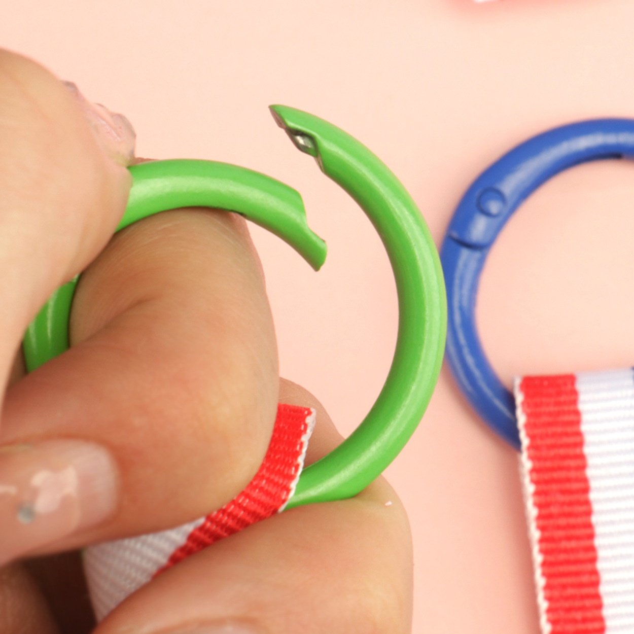 怪兽提手风马卡龙公仔玩偶挂绳diy背包防丢布娃娃毛绒挂带挂件,节庆用品/礼品,钥匙扣,淘宝优惠券,粉丝福利购,淘宝优惠卷