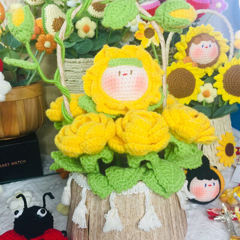 新品推荐创意花束摆件手工钩织可爱玫瑰花花篮成品爱的礼物