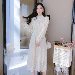 配大衣加绒加厚蕾丝打底连衣裙女秋冬季2024年新款中长款内搭裙子