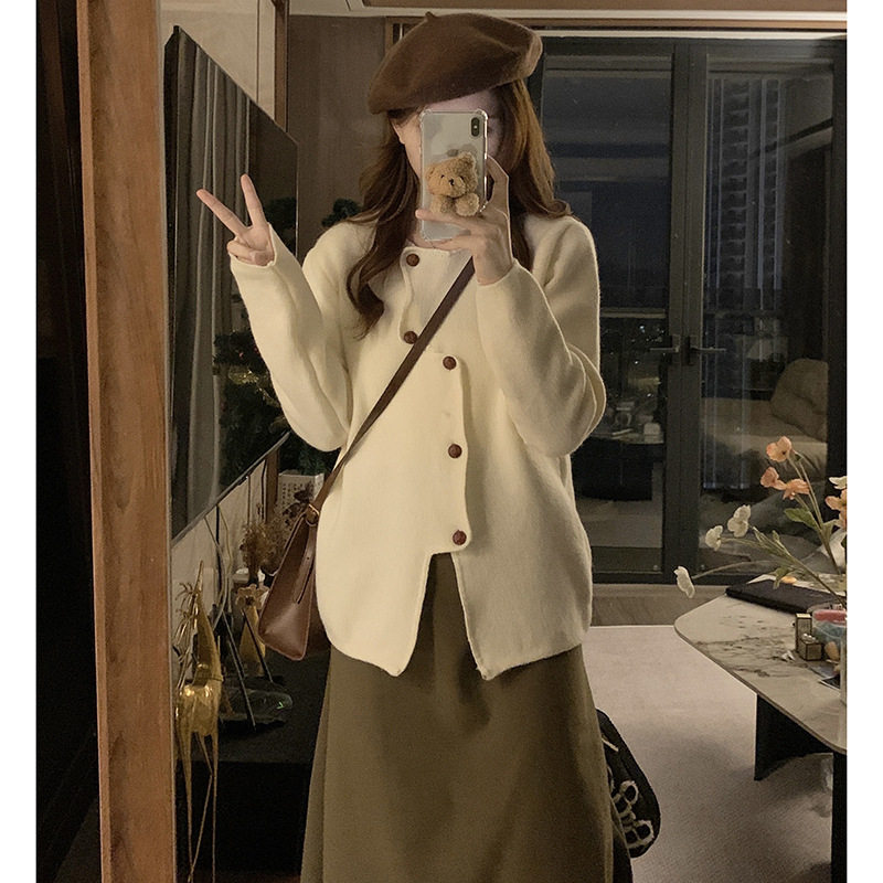 实拍大码女装秋冬小香风两件套胖别致毛衣外套半身裙套装连衣裙