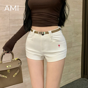 AMI官方 2026美式白色休闲短裤女春正品高腰紧身弹力辣妹a字包臀