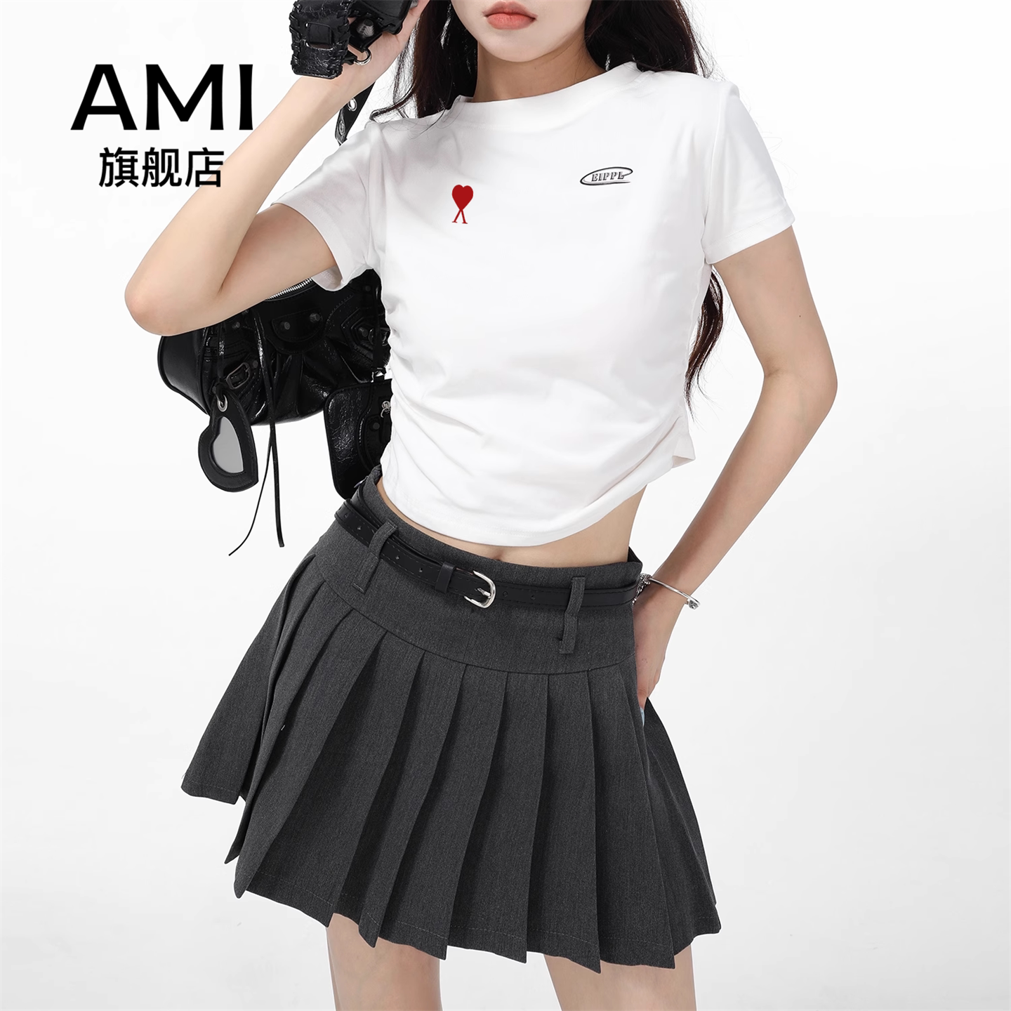 AMI官方美式白色正肩短袖t恤女夏设计感小众修身紧身短款辣妹上衣