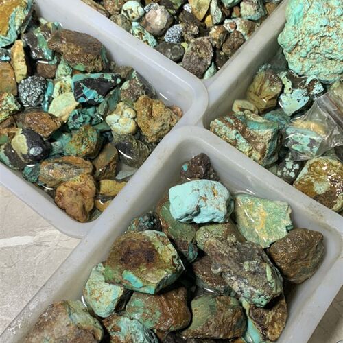 天然绿松石d毛料练手原石手工雕刻松石高瓷玉化镶嵌随型耳钉鱼缸