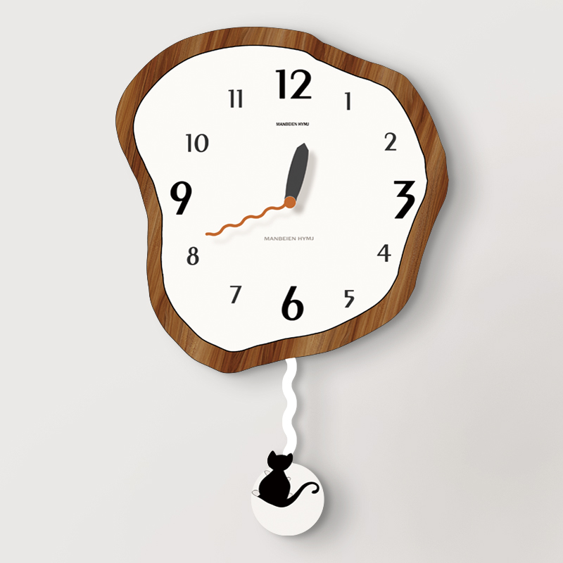钟表挂钟客厅2024新款简约现代大气创意艺术餐桌装饰原木时钟挂墙